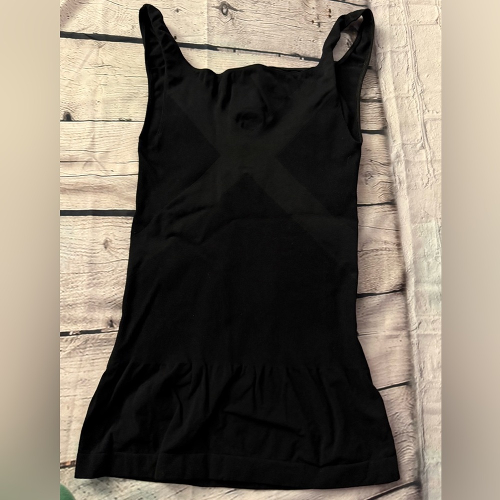 Blanqi maternity tank top. Size XL
